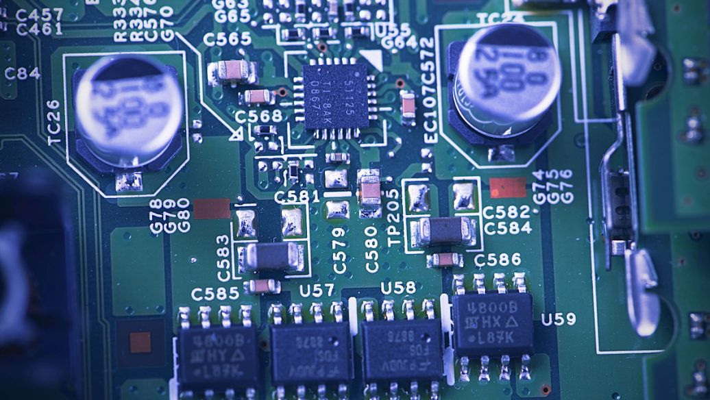 線路板退膜出現(xiàn)泡沫是什么原因？可以使用消泡劑嗎？